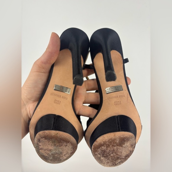 Badgley Mischka Platform Floral Cascade T-Trap Heeled Sandals Satin Black 8.5 - Picture 5 of 5